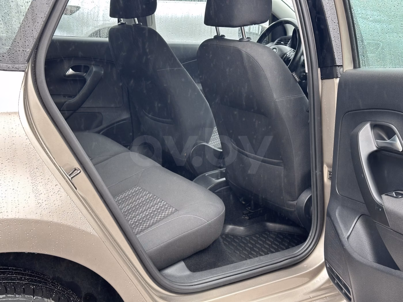 Volkswagen Polo Sedan фото 12