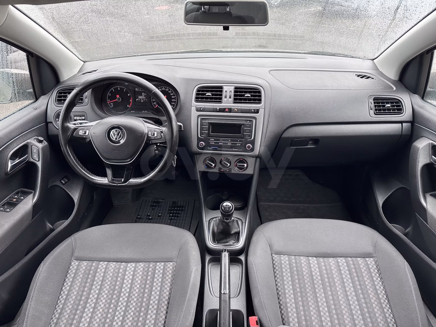 Volkswagen Polo Sedan фото 14