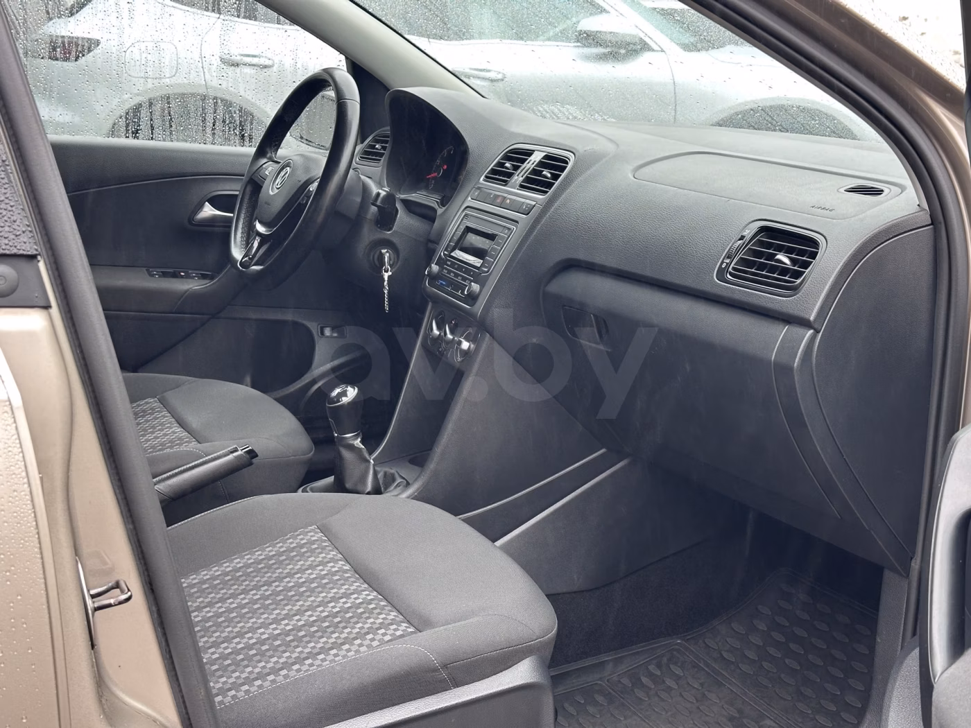 Volkswagen Polo Sedan фото 17