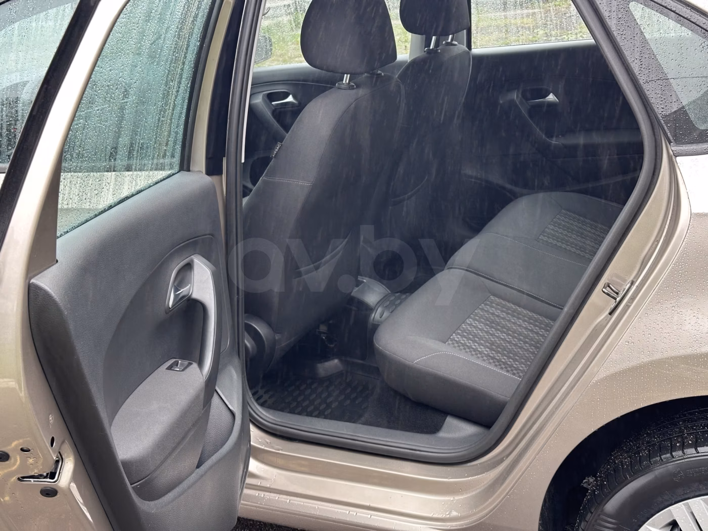 Volkswagen Polo Sedan фото 19