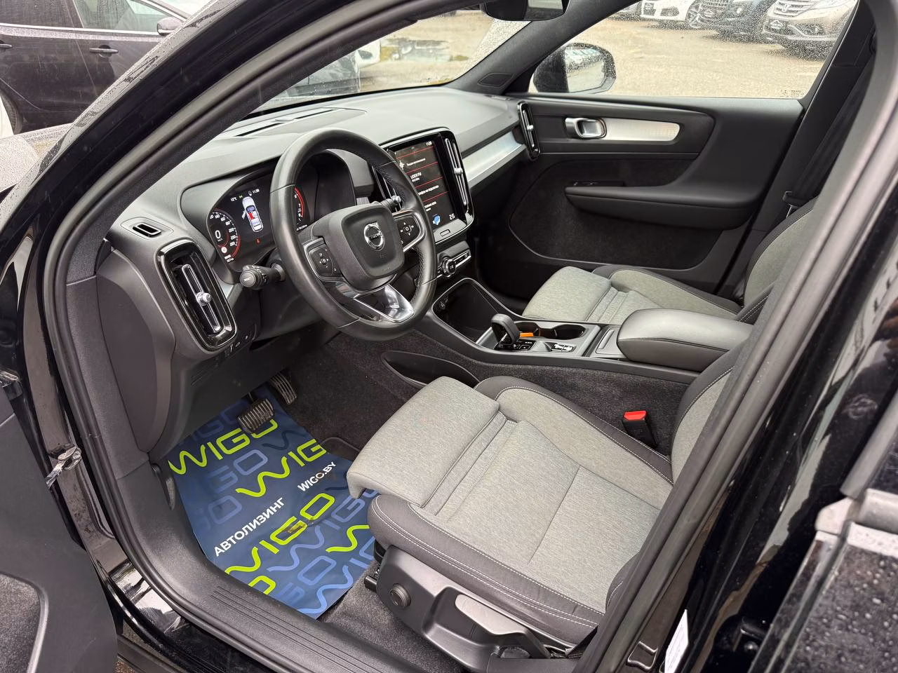 Volvo XC40 фото 9