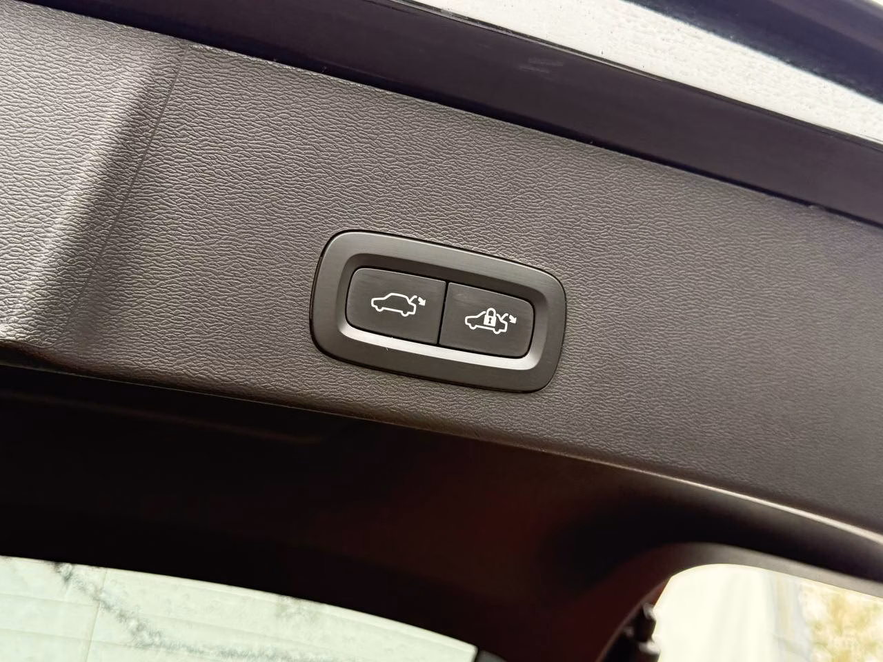 Volvo XC40 фото 17