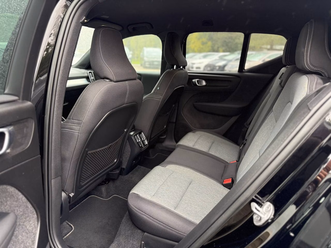 Volvo XC40 фото 18