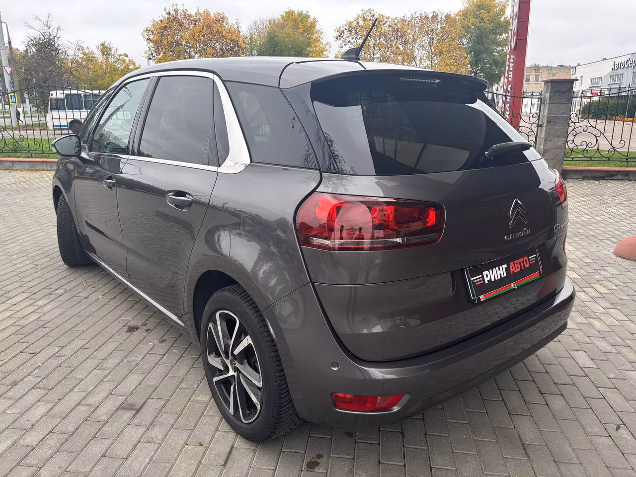 Citroen C4 Spacetourer фото 7