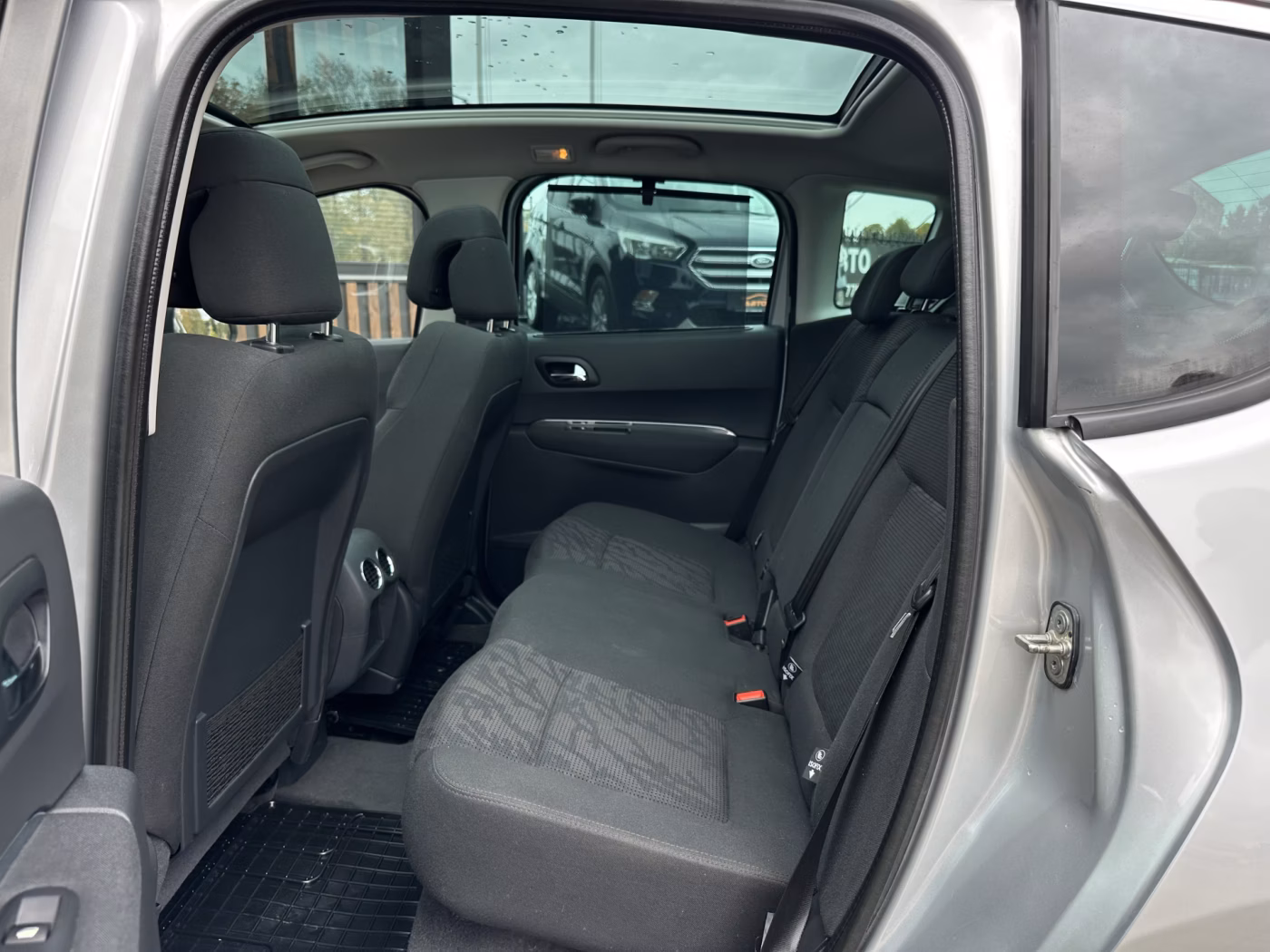 Peugeot 3008 фото 9