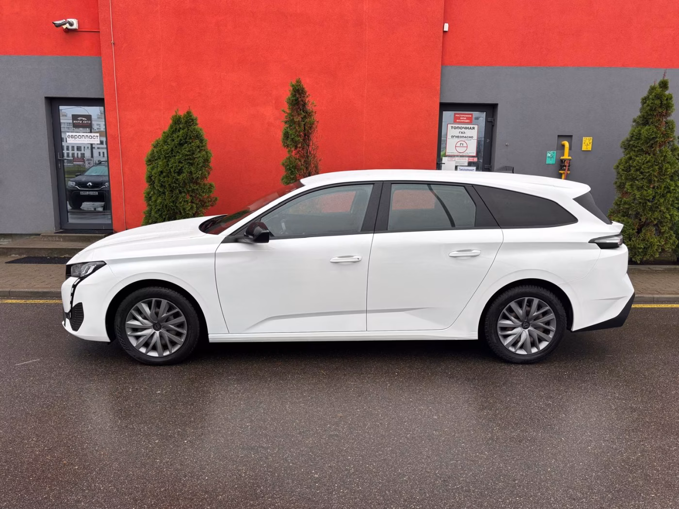 Peugeot 308 фото 2