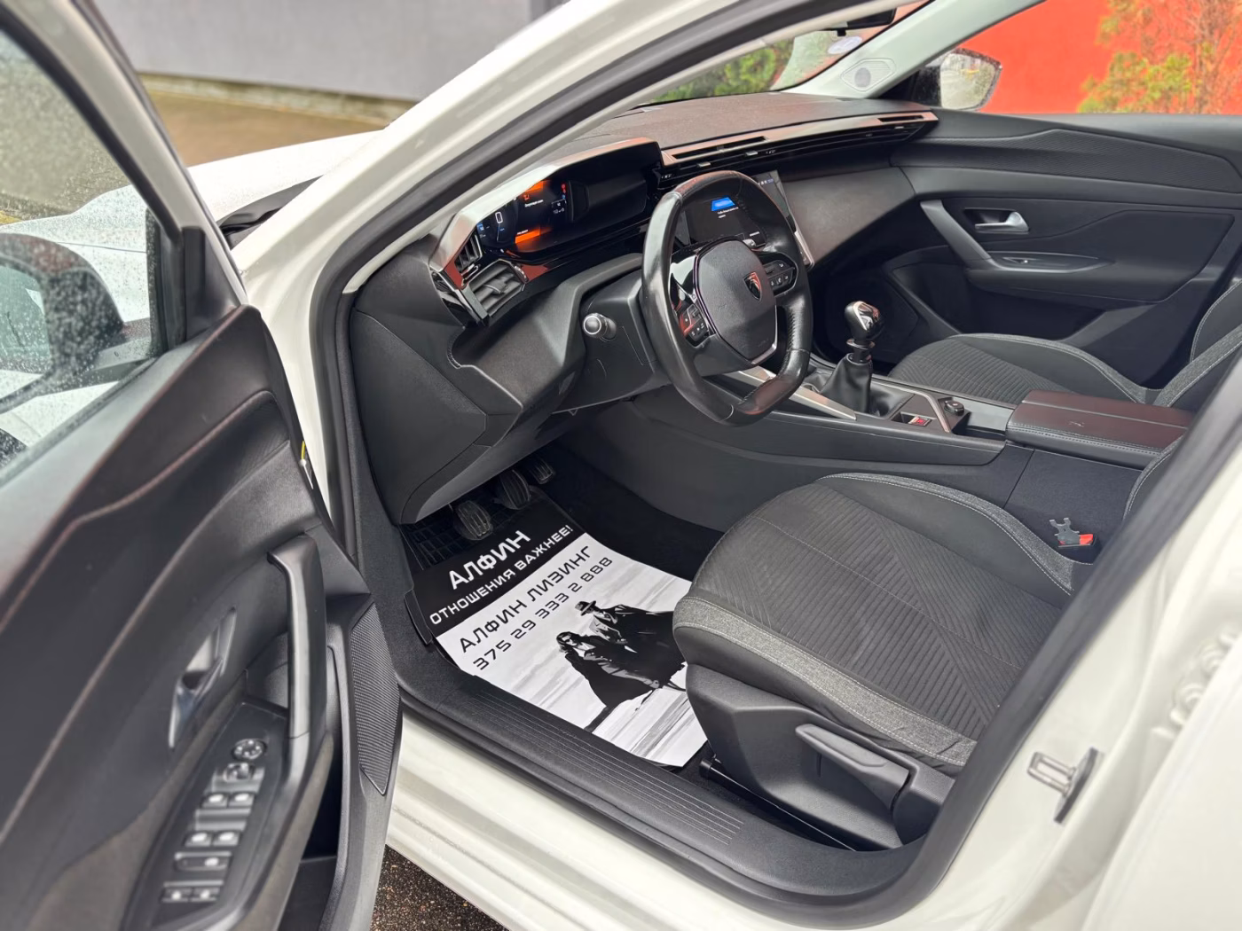 Peugeot 308 фото 8