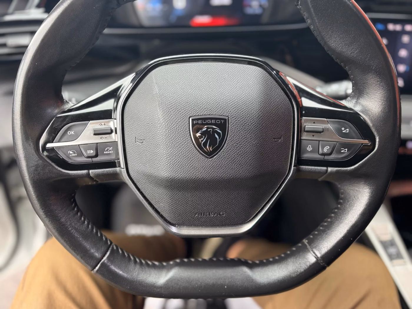 Peugeot 308 фото 9