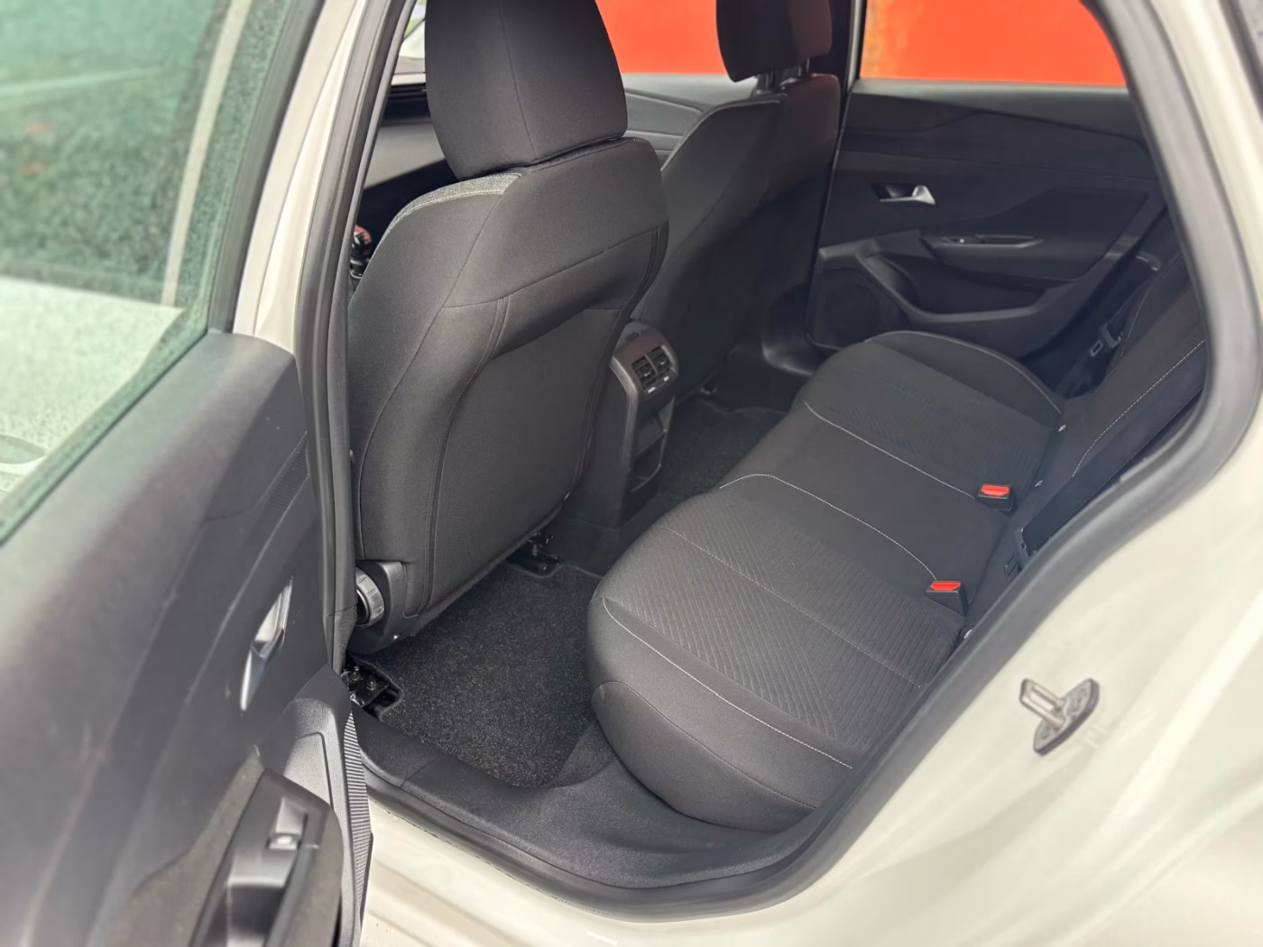 Peugeot 308 фото 13