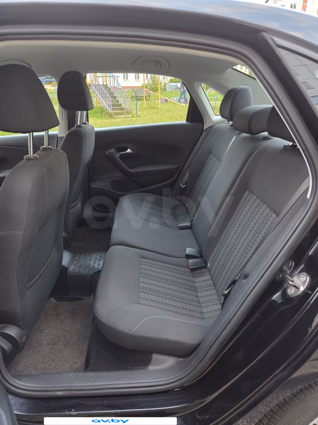 Volkswagen Polo Sedan фото 5