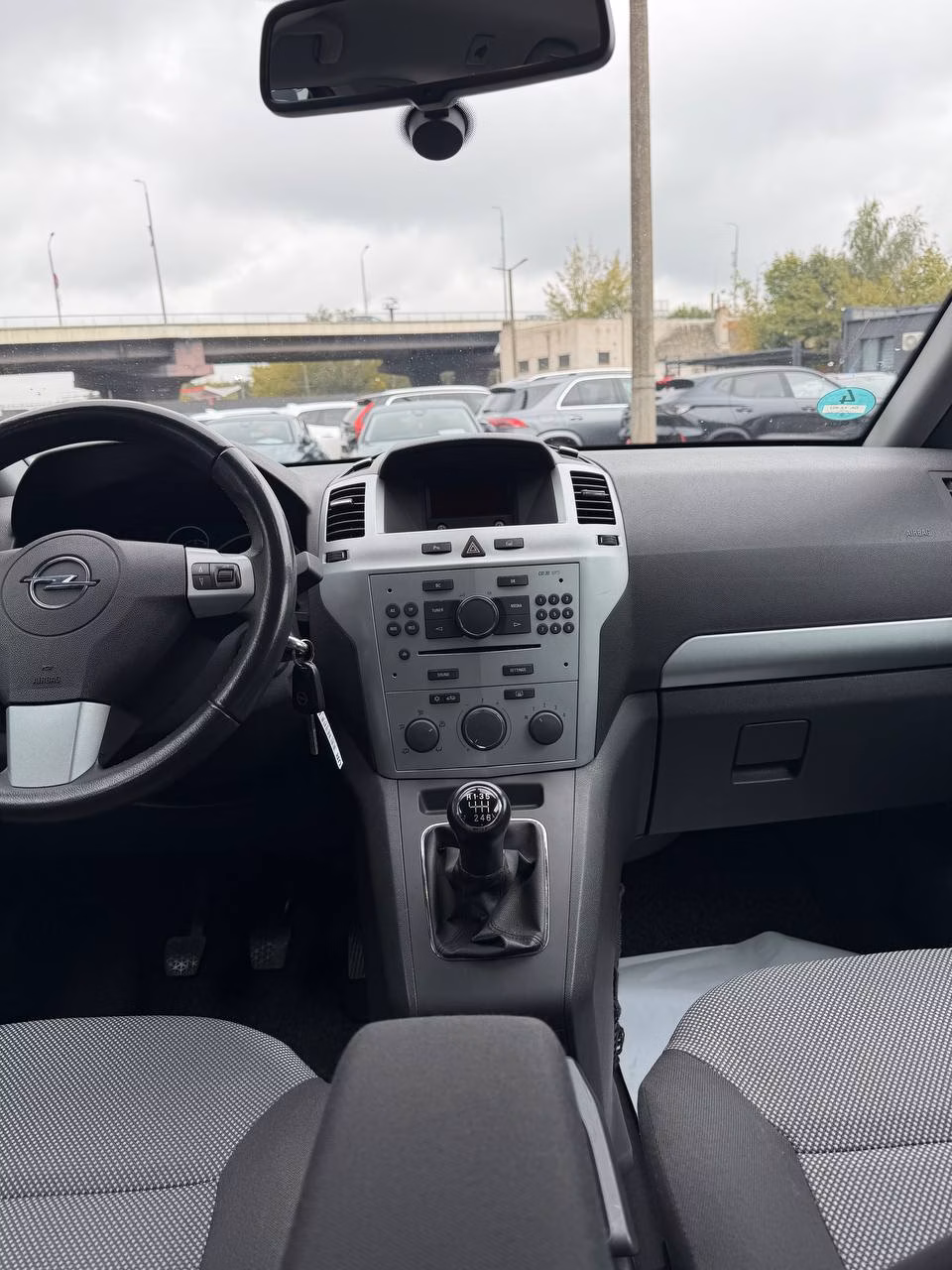 Opel Zafira фото 9