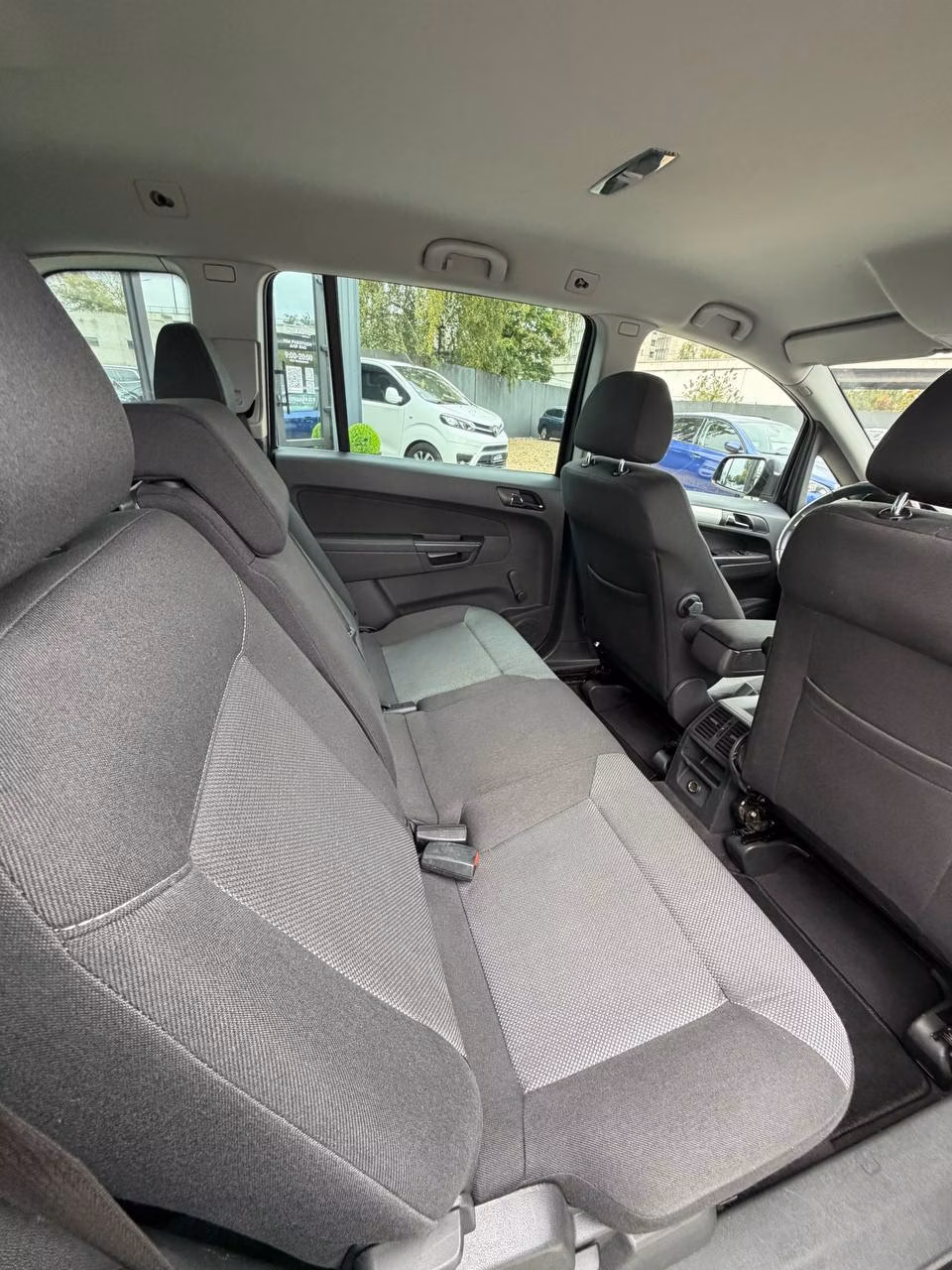 Opel Zafira фото 12