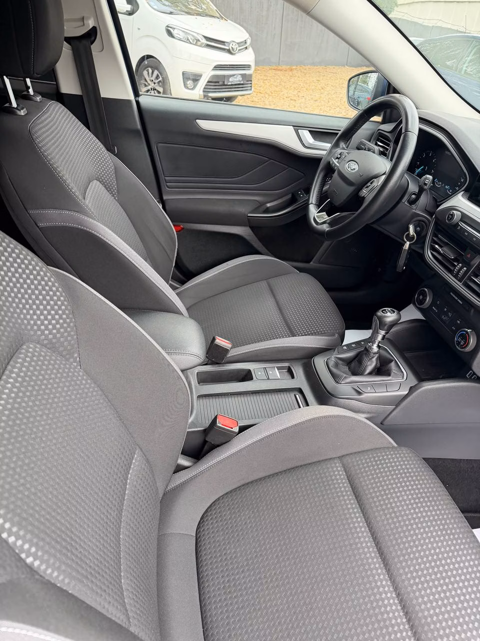 Ford Focus фото 11
