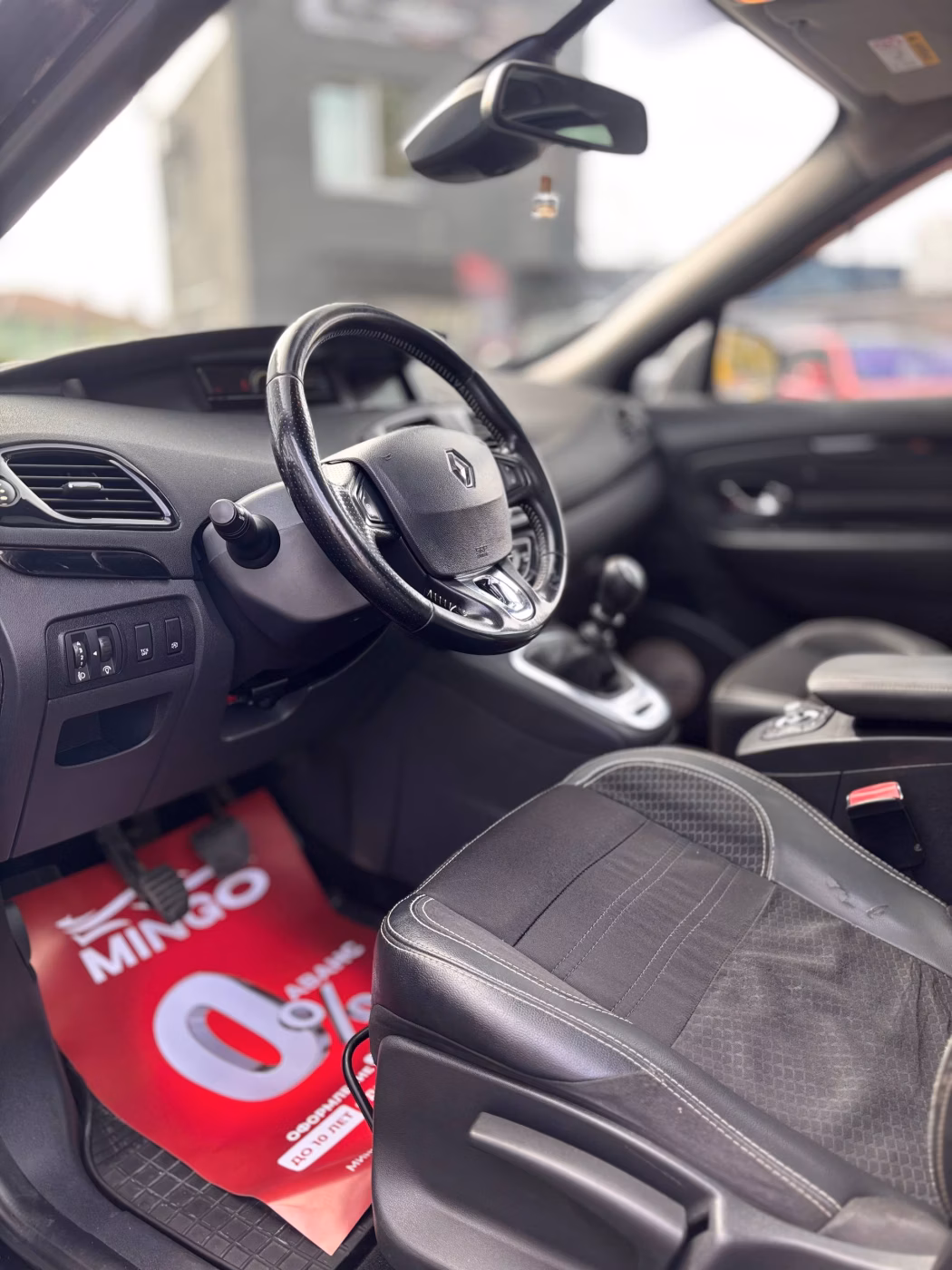 Renault Grand Scenic фото 7