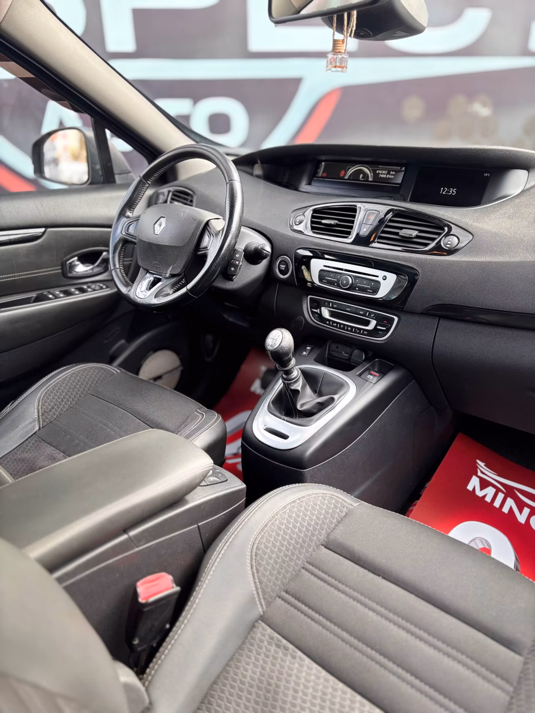Renault Grand Scenic фото 12