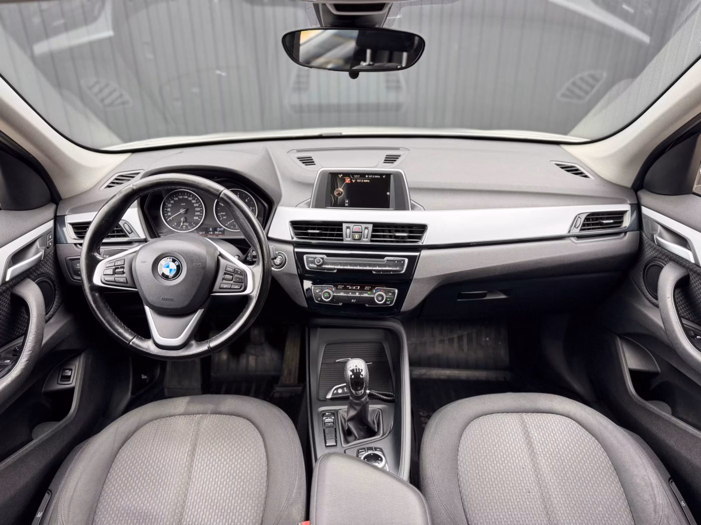 BMW X1 фото 12