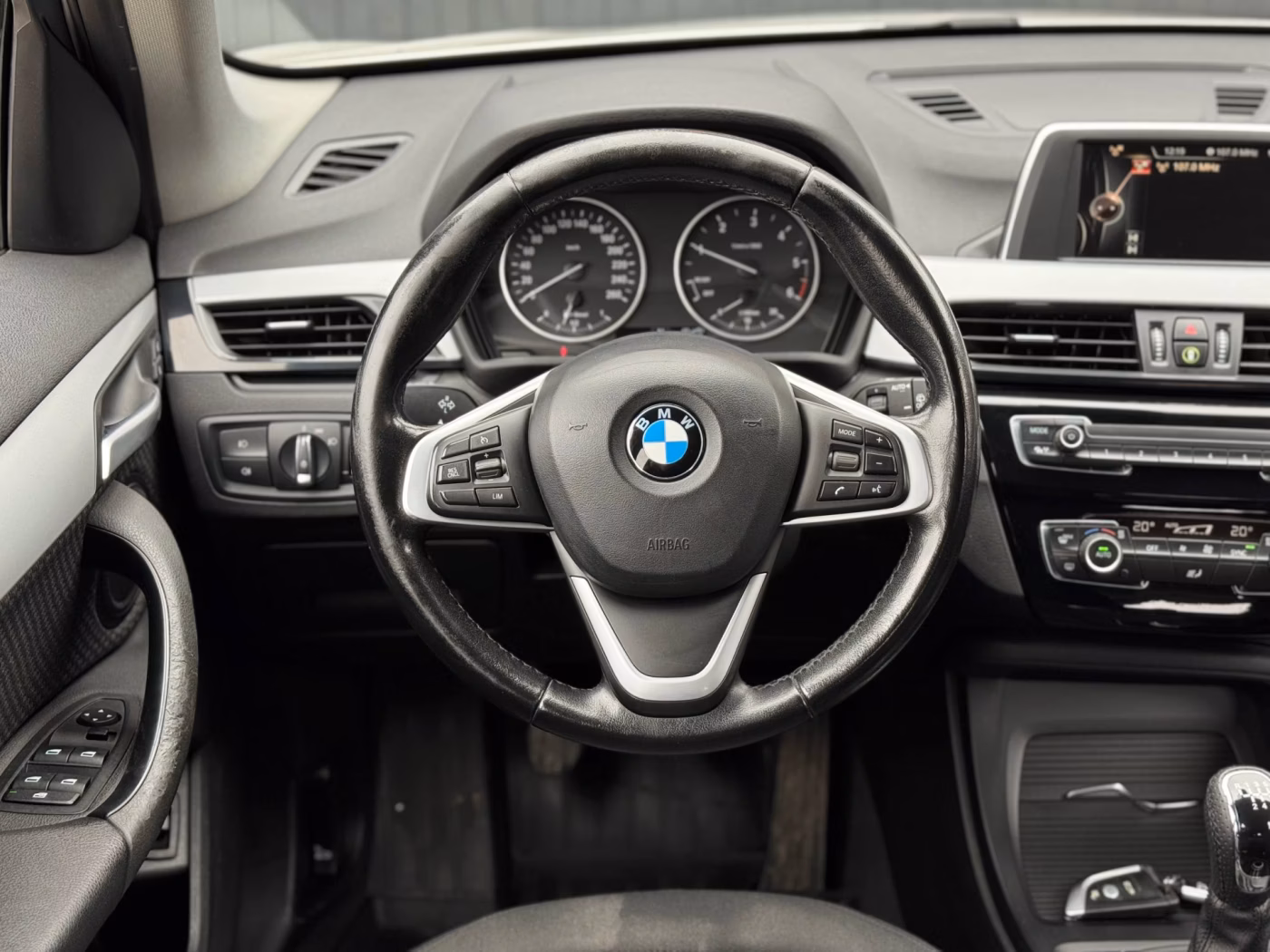 BMW X1 фото 13