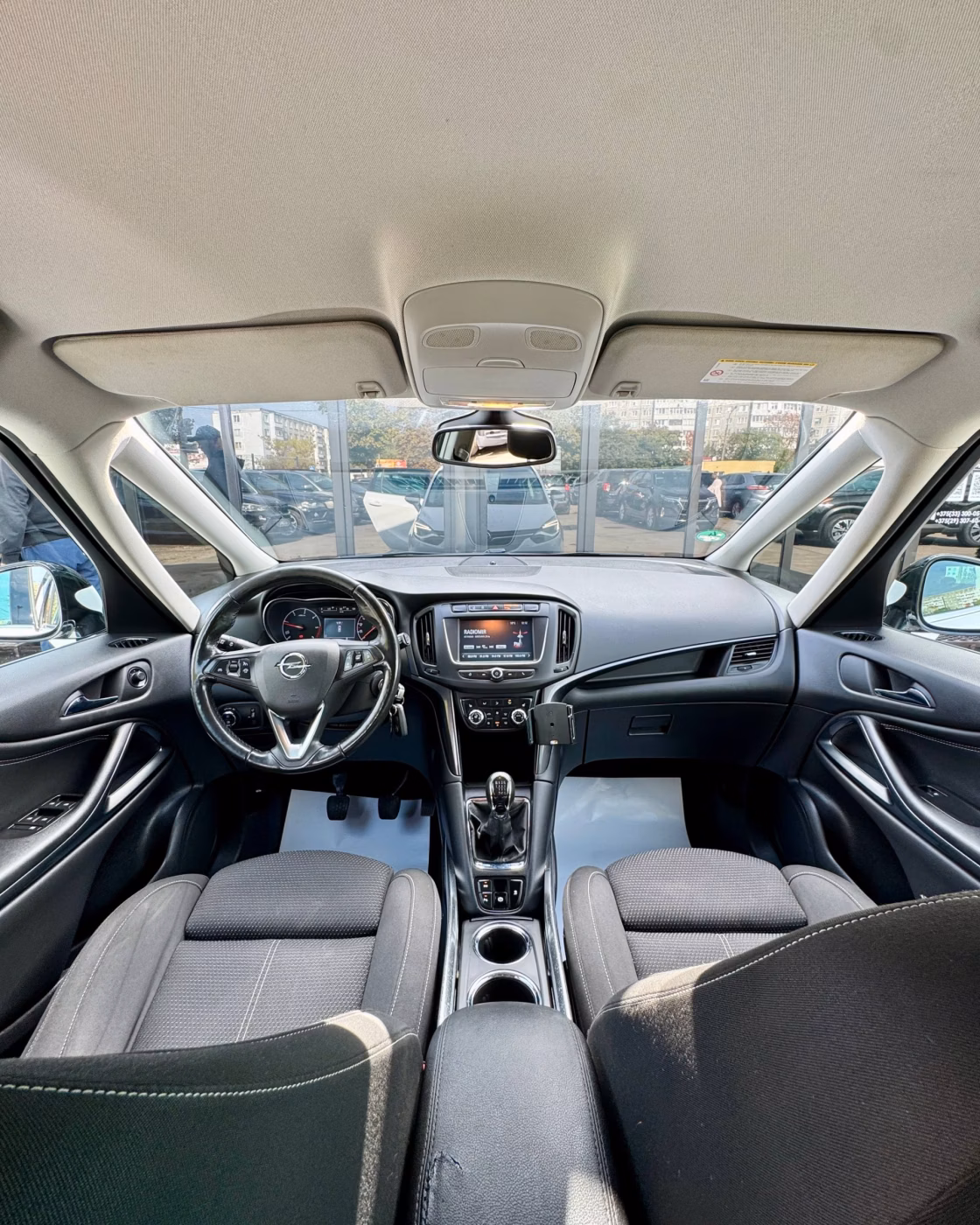 Opel Zafira фото 9