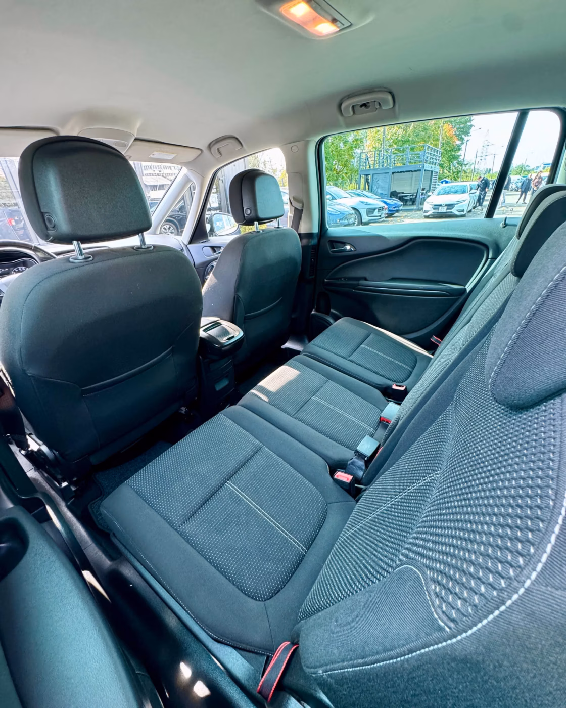 Opel Zafira фото 11