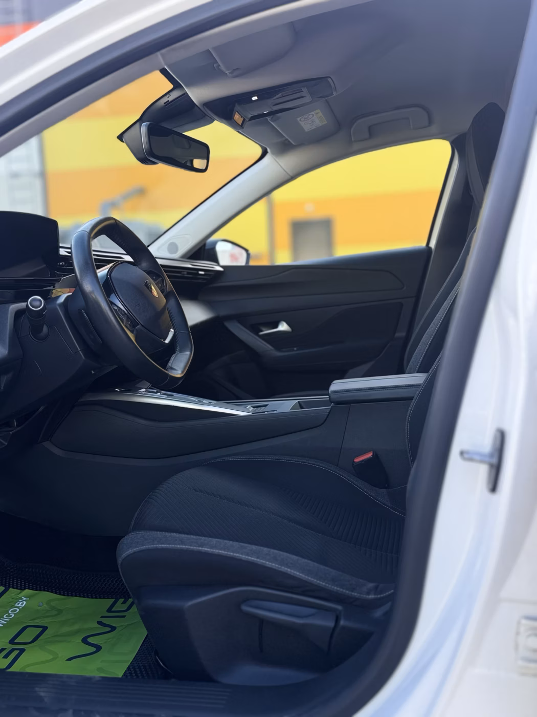 Peugeot 308 фото 15