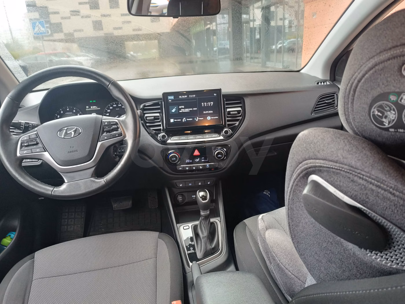 Hyundai Accent фото 5