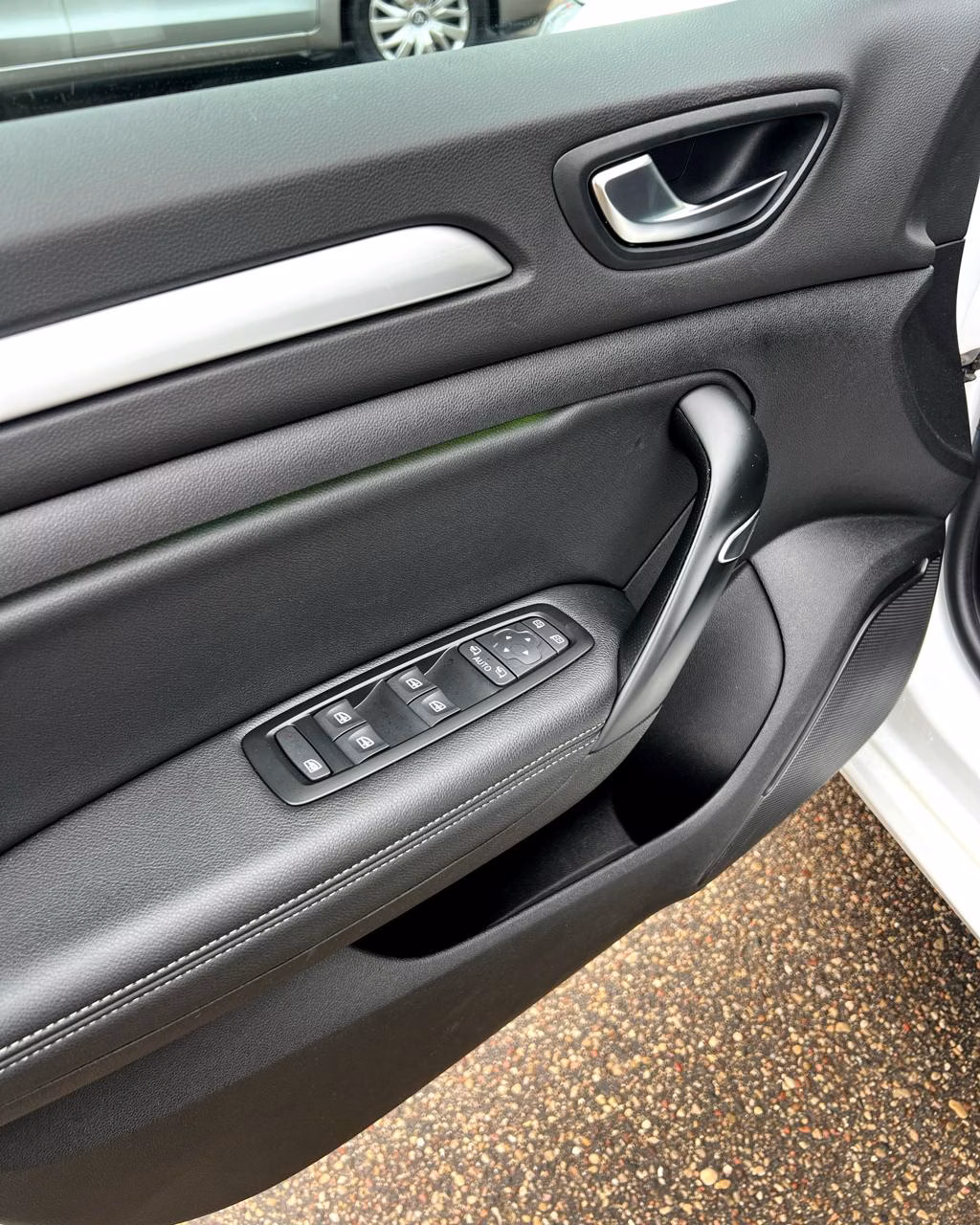 Renault Megane фото 10