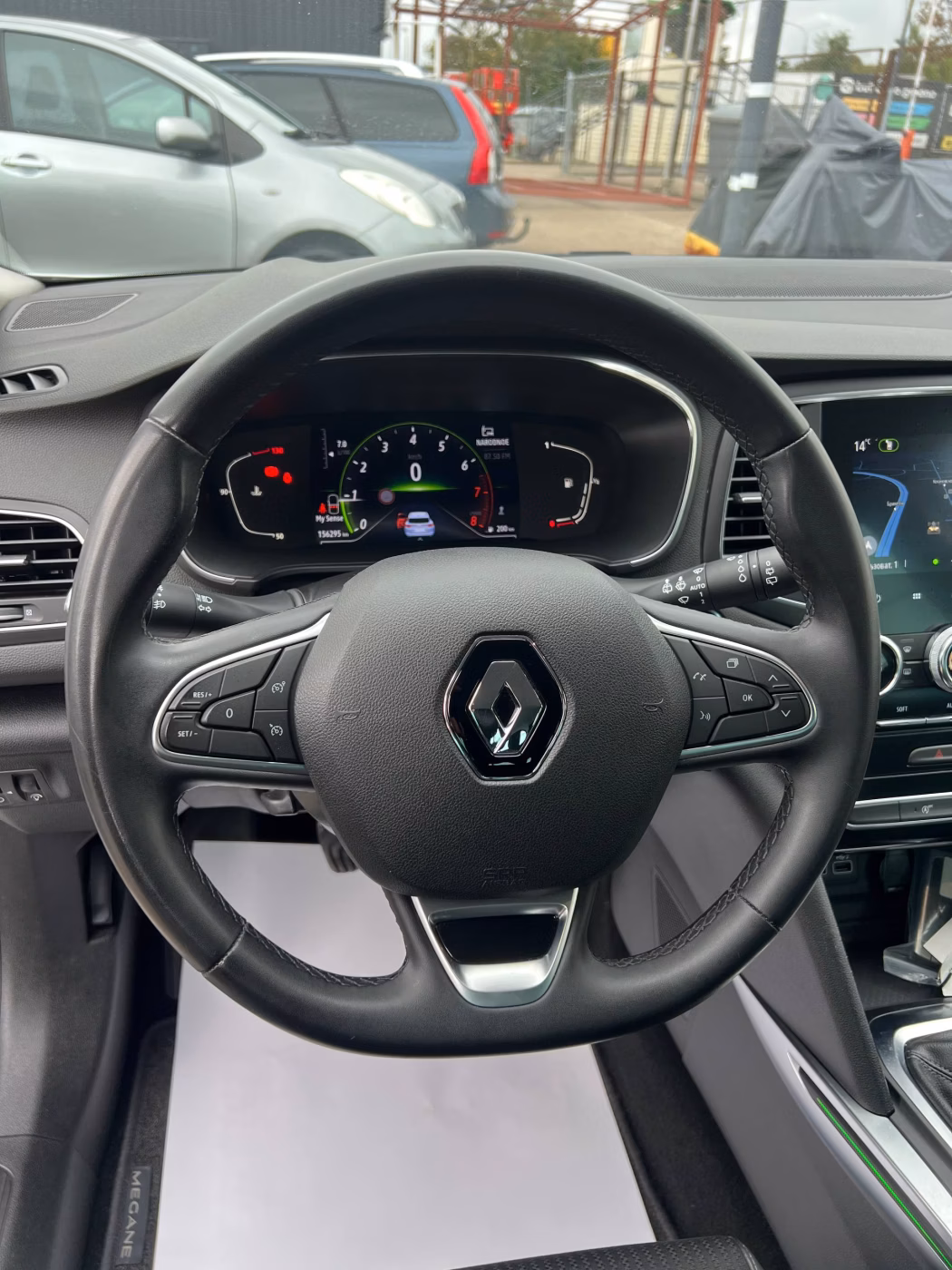 Renault Megane фото 12