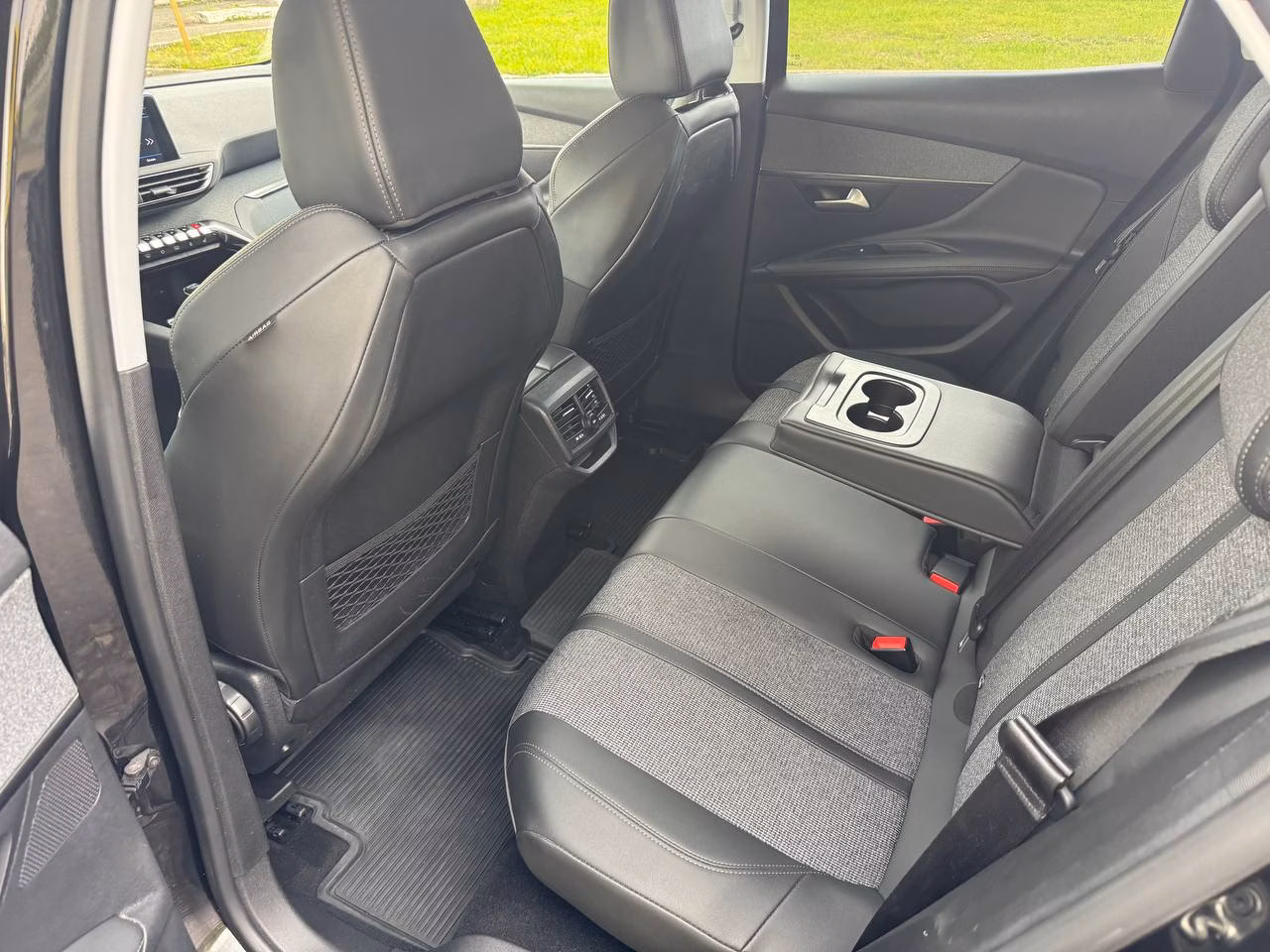 Peugeot 3008 фото 12