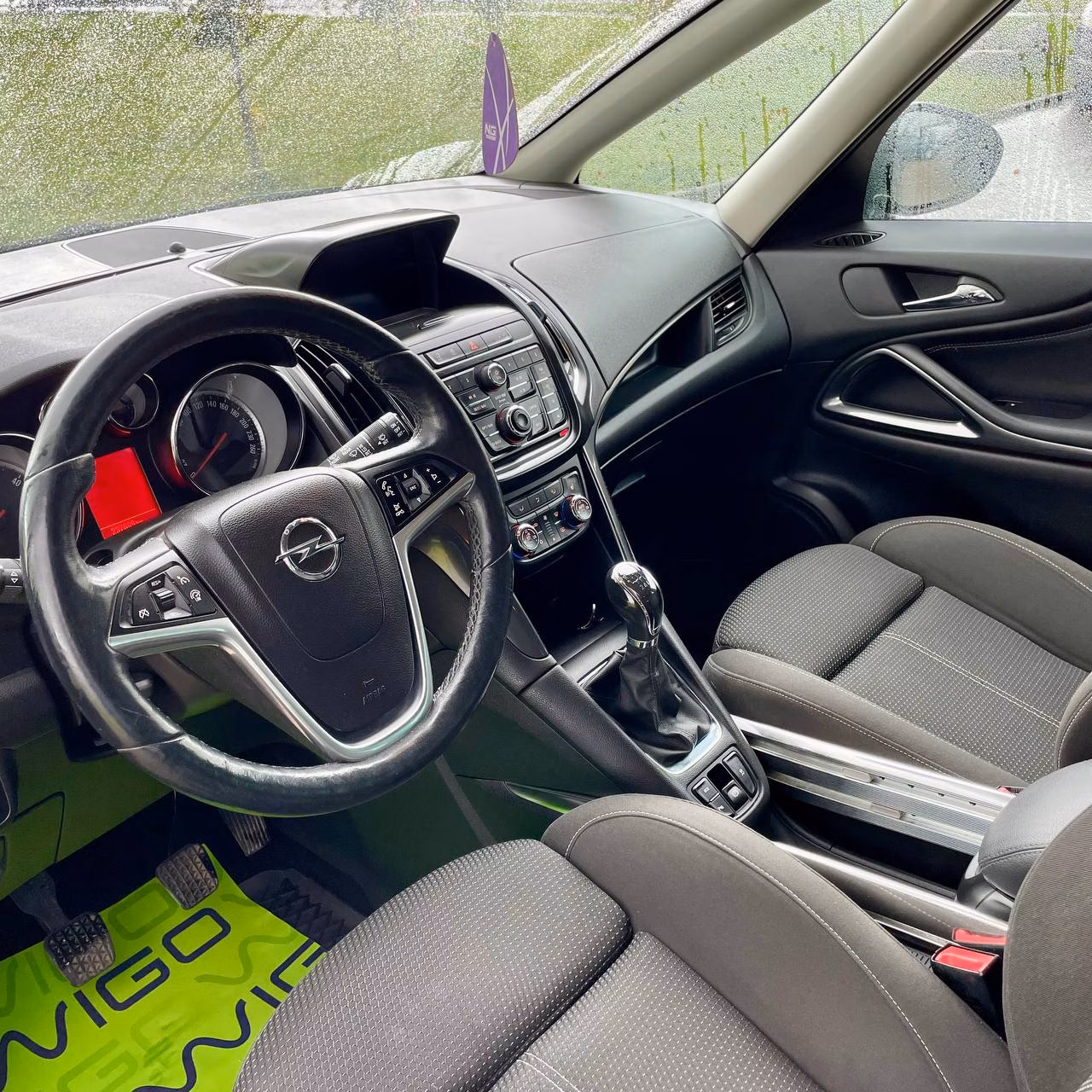 Opel Zafira фото 7