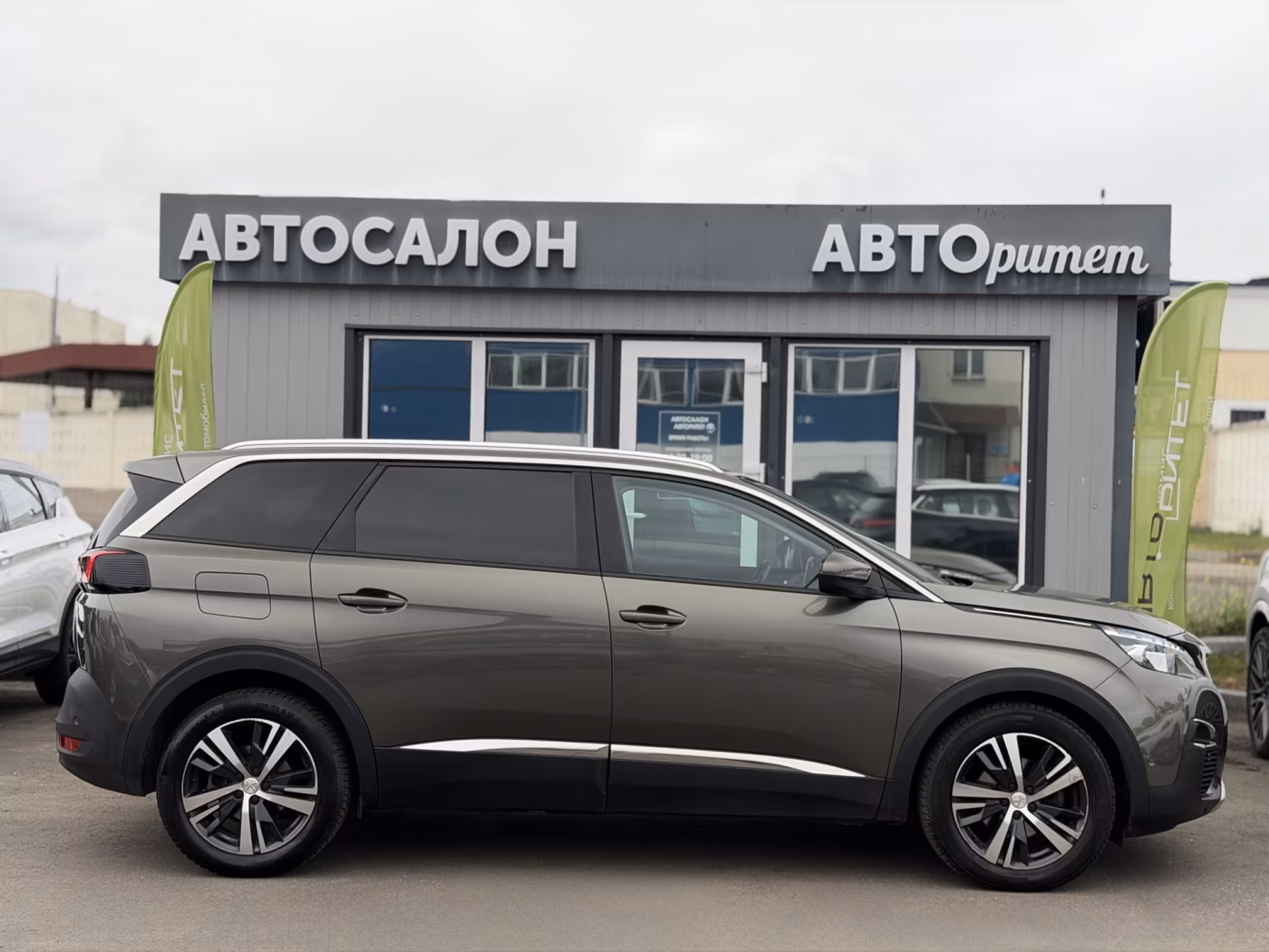 Peugeot 5008 фото 6