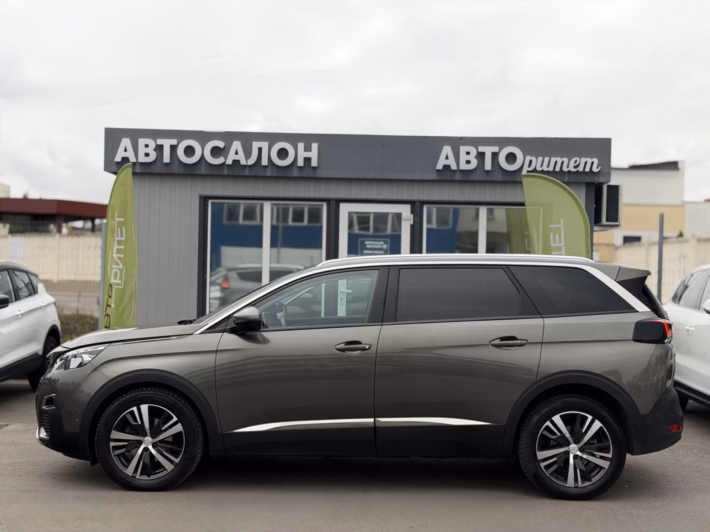 Peugeot 5008 фото 10