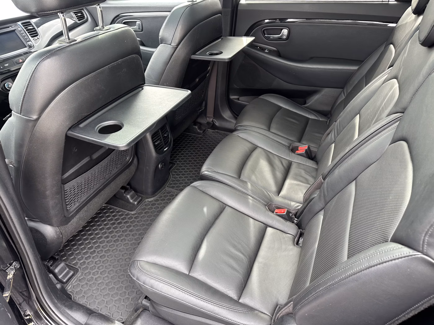 Kia Carens фото 9
