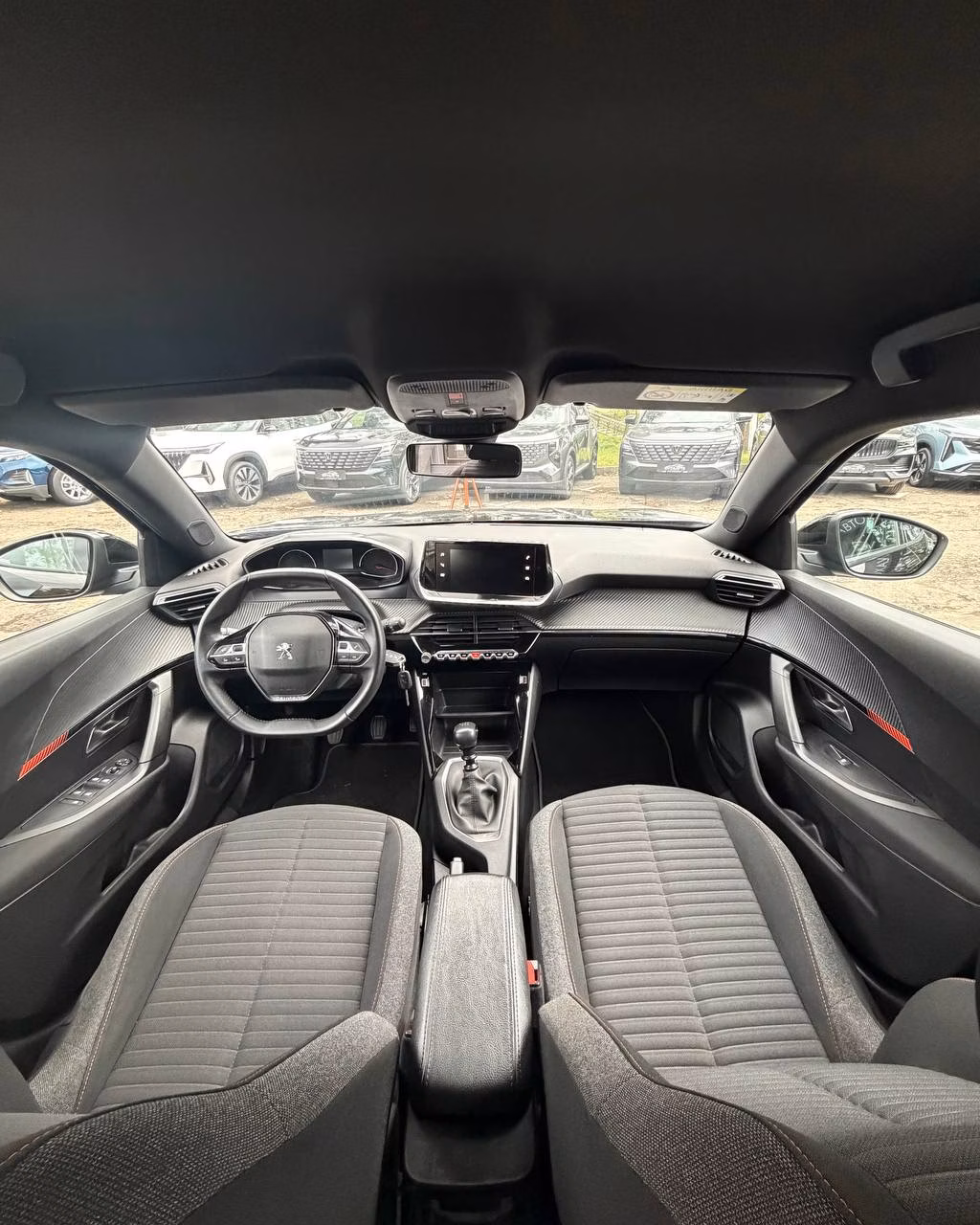 Peugeot 2008 фото 7