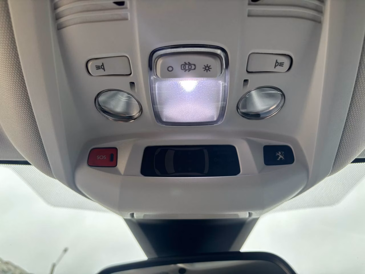 Peugeot 3008 фото 15