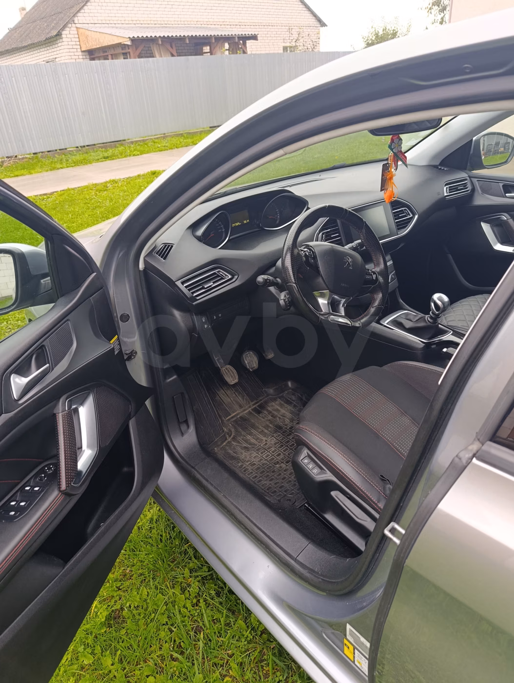 Peugeot 308 фото 6