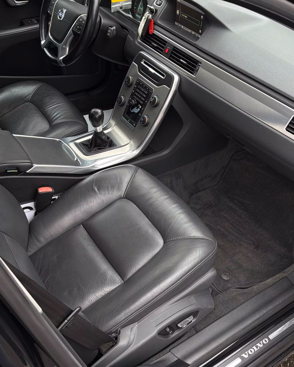 Volvo V70 фото 13