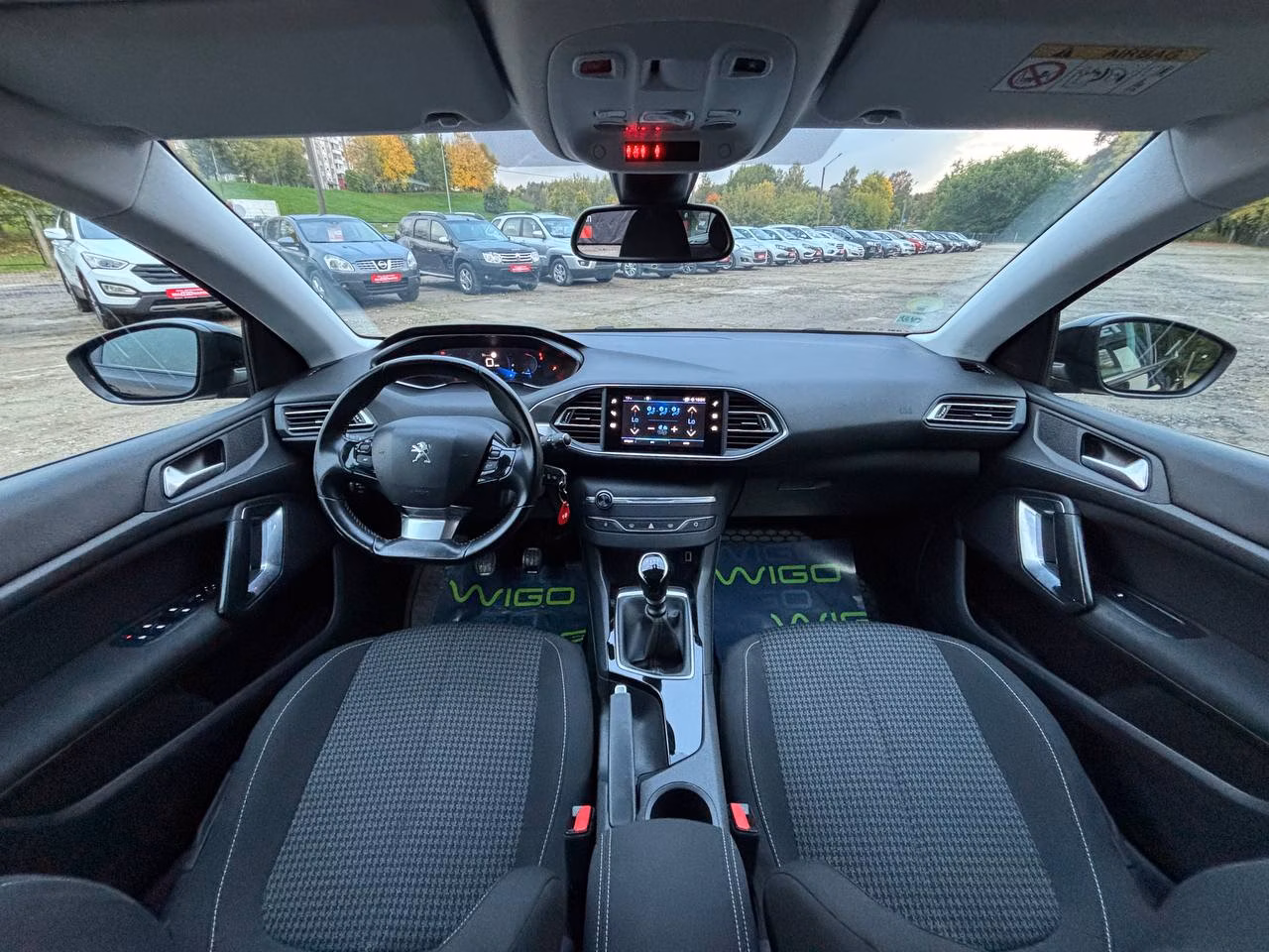 Peugeot 308 фото 17