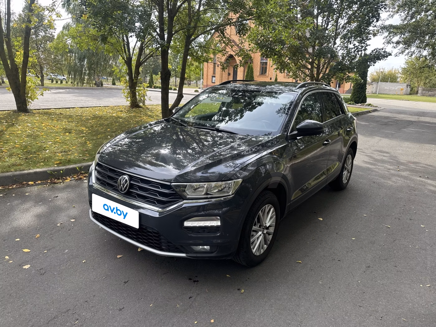 Volkswagen T-Roc фото 11