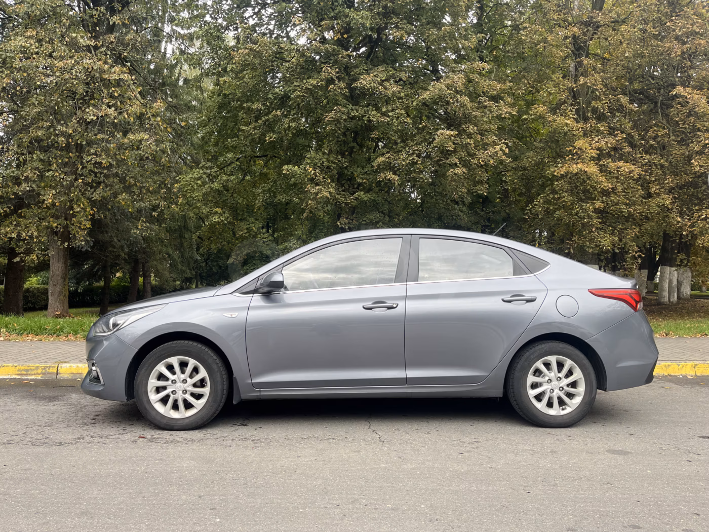 Hyundai Accent фото 4