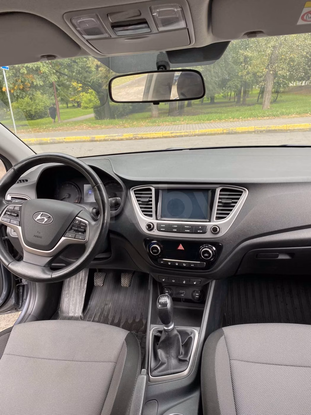 Hyundai Accent фото 8