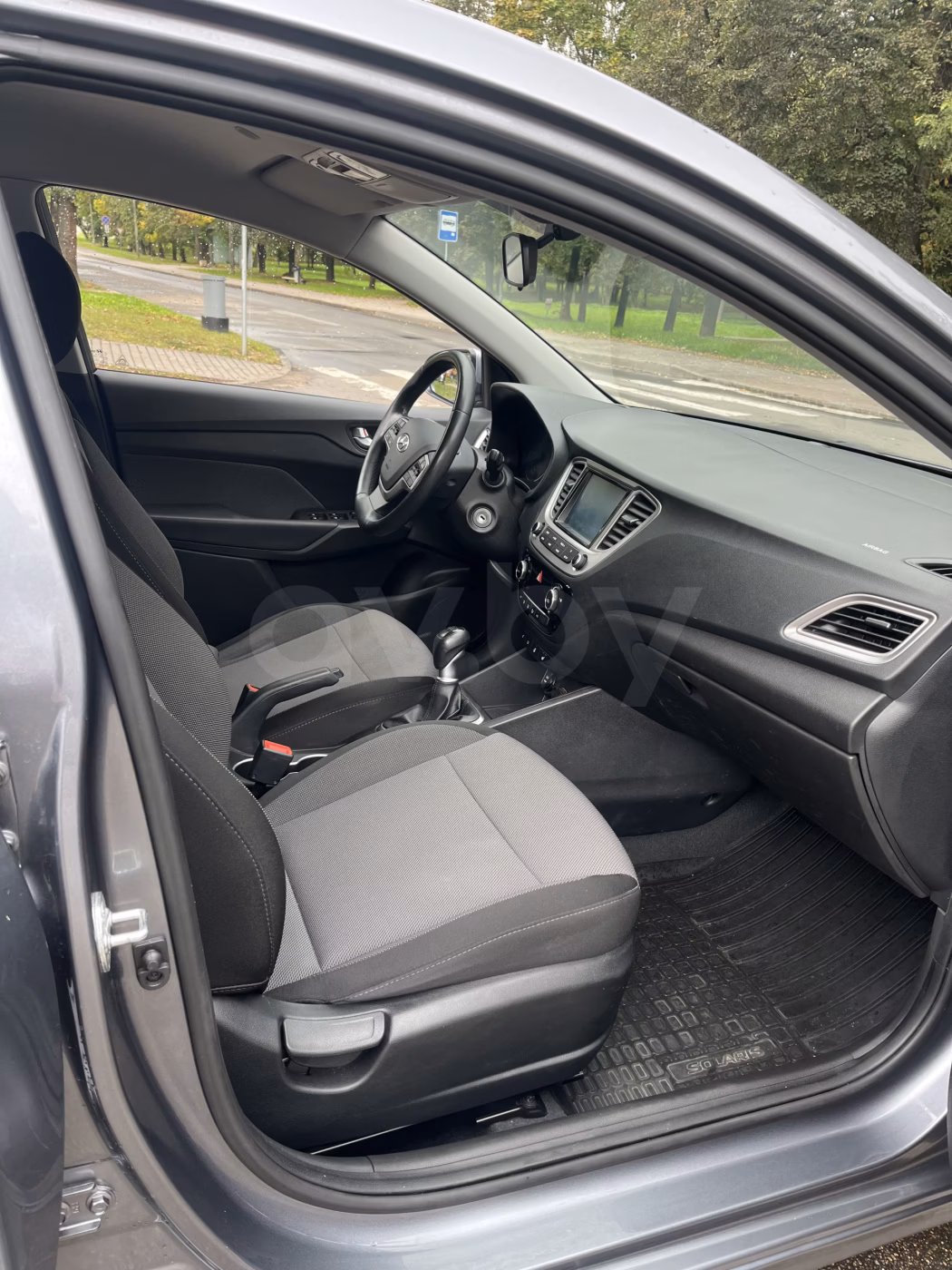 Hyundai Accent фото 9