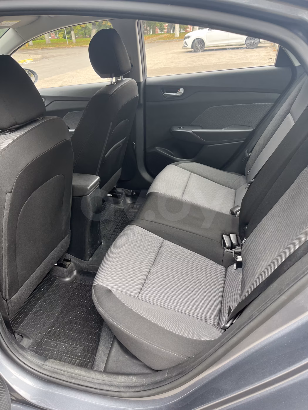 Hyundai Accent фото 11