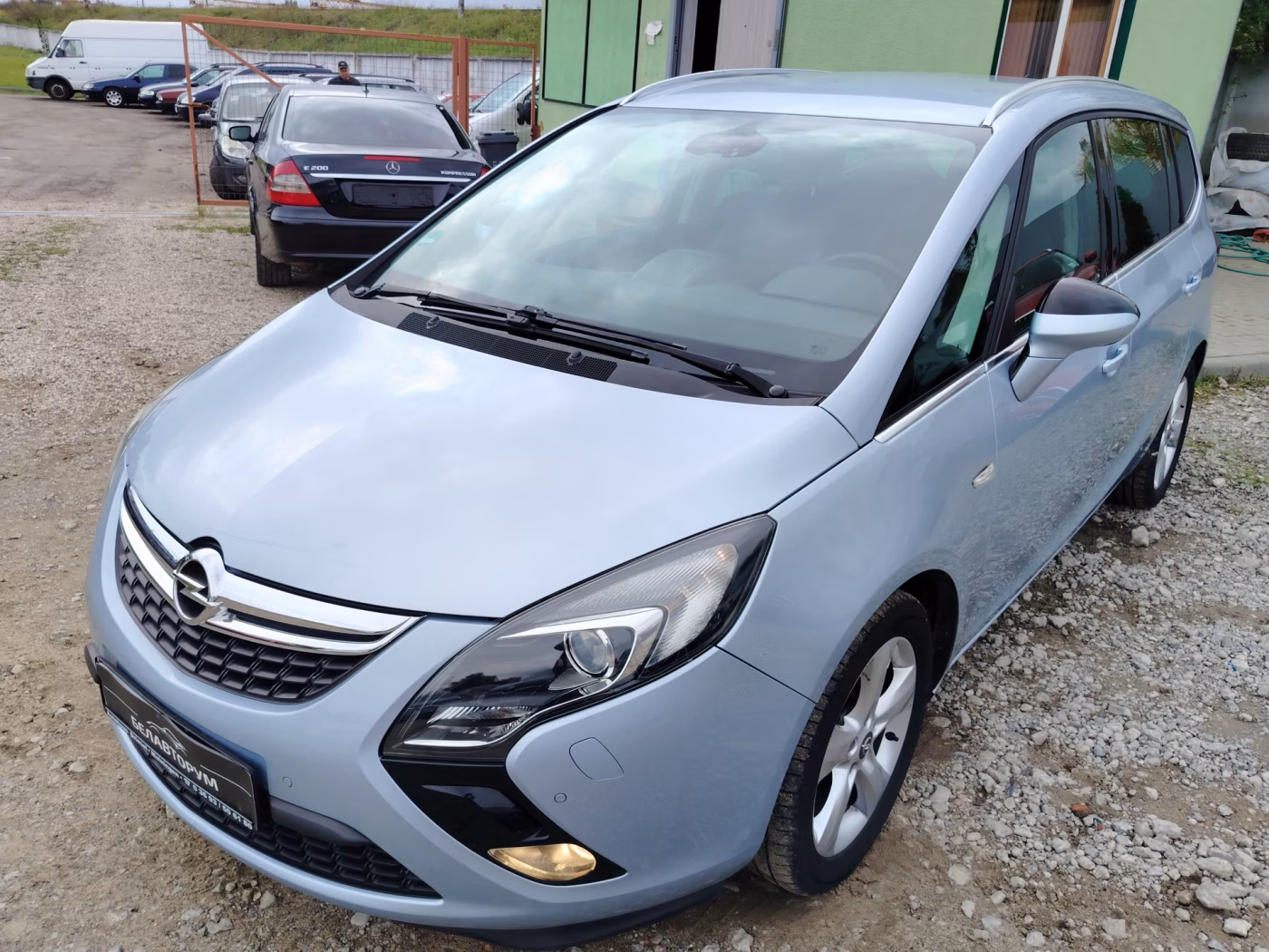 Opel Zafira фото 2