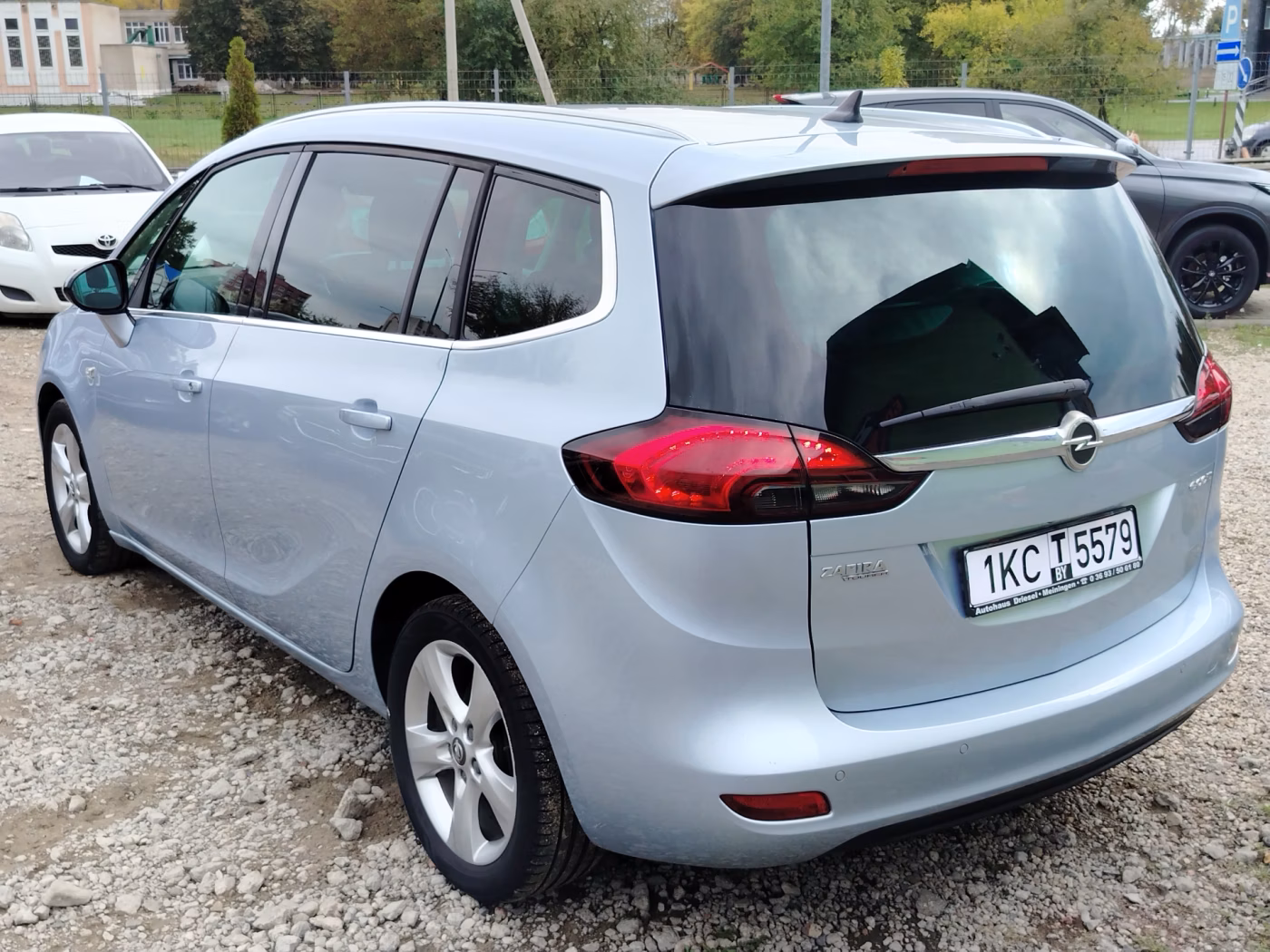 Opel Zafira фото 8