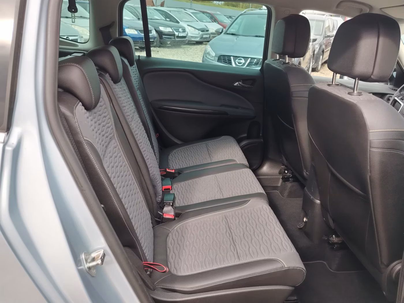 Opel Zafira фото 9
