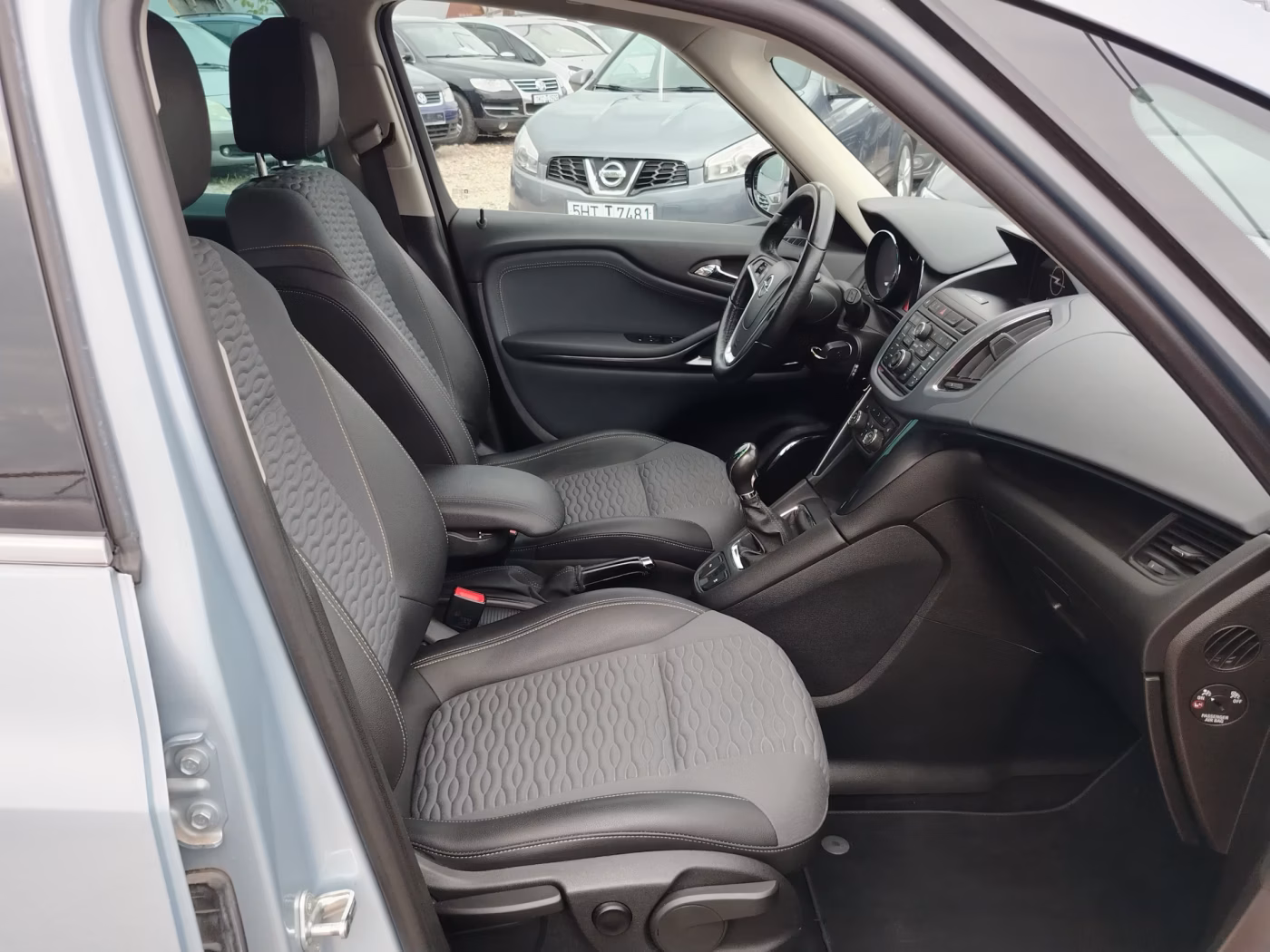Opel Zafira фото 10