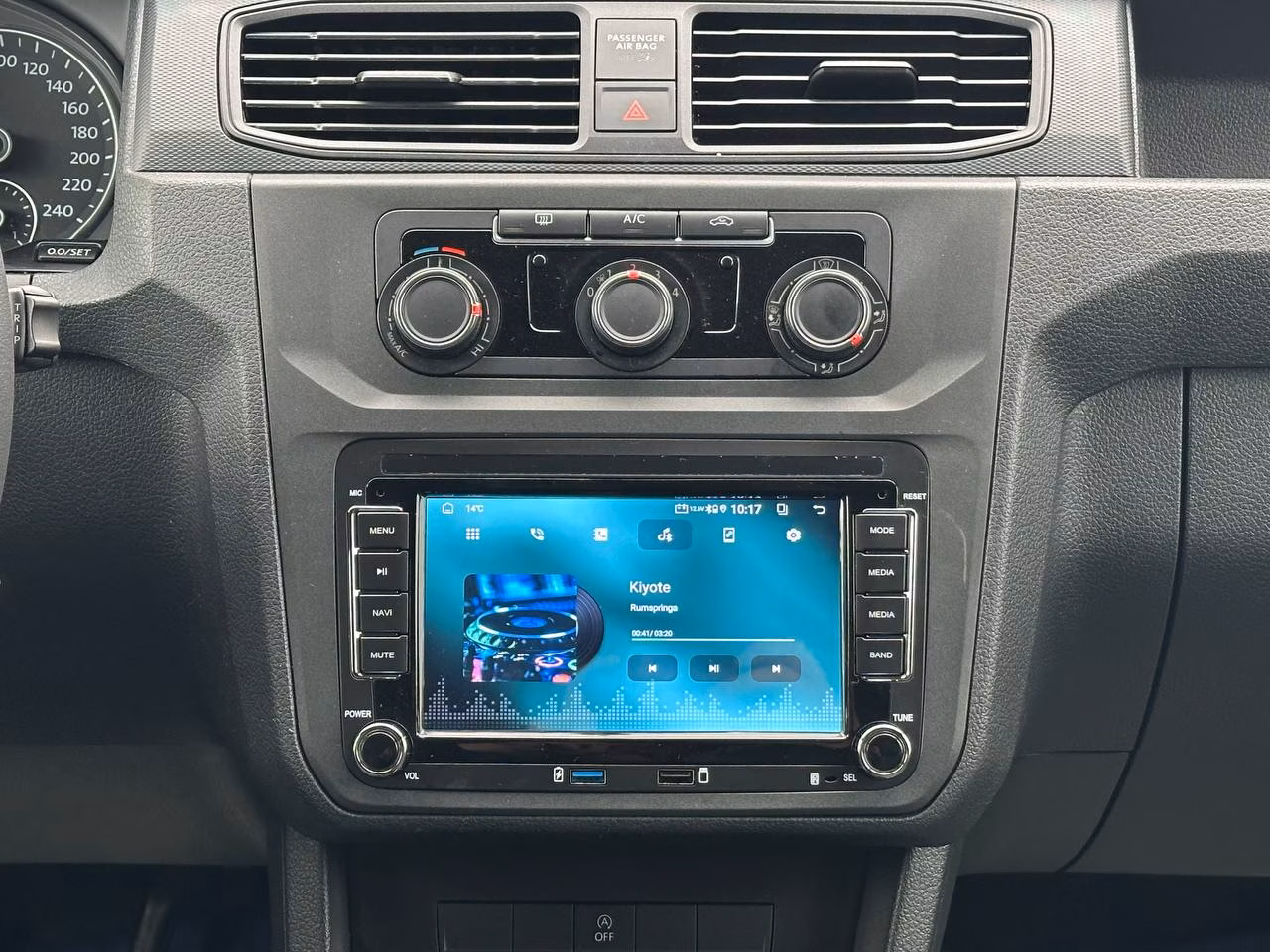 Volkswagen Caddy фото 15