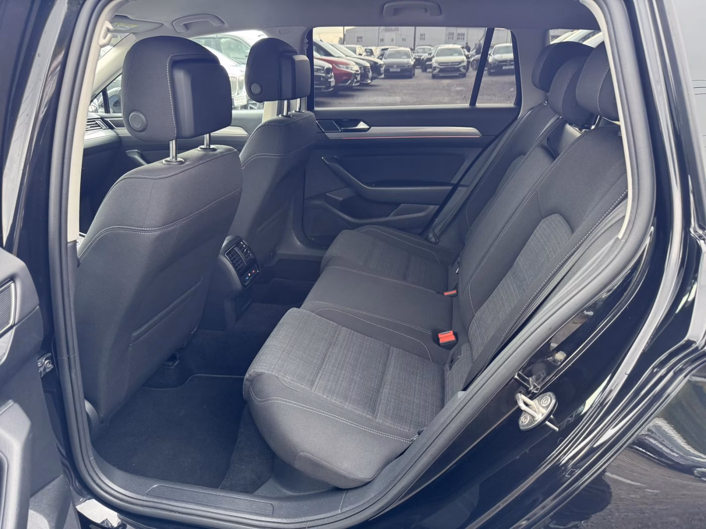 Volkswagen Passat фото 13