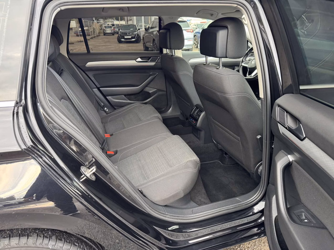 Volkswagen Passat фото 17