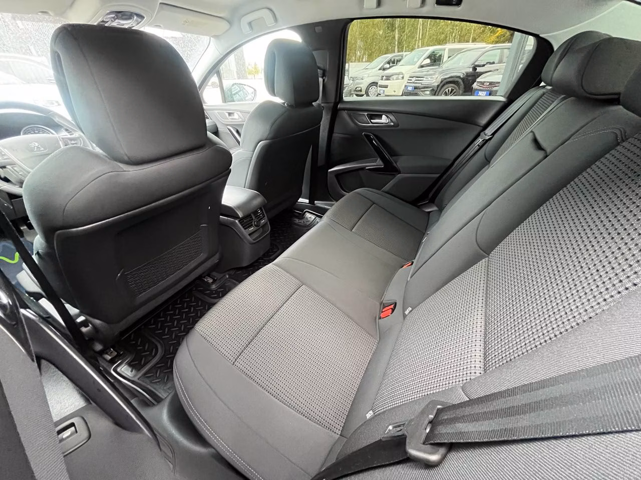 Peugeot 508 фото 14